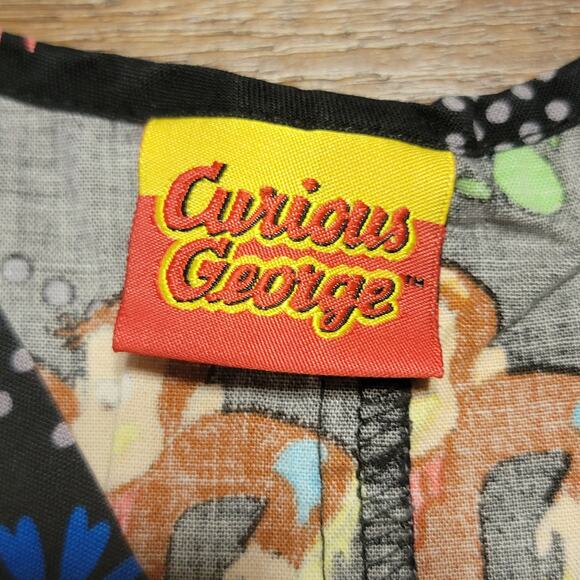 Curious George Scrub Top "Painting The Town" - Size Medium - Picture 4 of 4